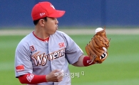[포토]나주환, '이게 바로 아이스크림콘캐치!'