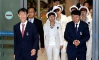 [포토]입국장 들어서는 여자 축구대표팀