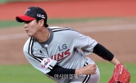 [포토]역투하는 LG 선발 우규민