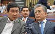 문재인-이종걸, '10시' 재회동…"논의 길어져"