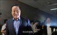 “박근혜 정부 민주적” 발언에 “확신이 낳은 오만”