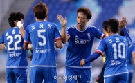 [포토]염기훈, '선제골 어시스트는 내 몫이야!'