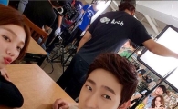 이성경 윤박 SNS 다정 셀카…네티즌 "다들 이상형은 아니지만 만나?"