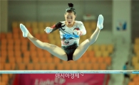 [광주U대회]엄다연 이단평행봉 금빛 연기