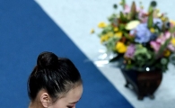 [포토]만족스러운 연기, 볼에 키스하는 손연재