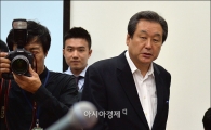 [포토]회견장 들어오는 김무성 대표