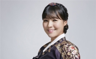 [골프포토] 전인지 "한복 맵시 어때요?"
