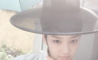 '밤을 걷는 선비' 이유비 남장 인증샷 공개 '훈훈'