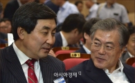 [포토]이야기하는 문재인·이종걸