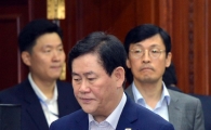 [포토]입장하는 최경환 경제부총리