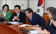 [포토]박수 받는 박원순 시장