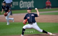 [포토]유희관, '시즌 13승을 향해'