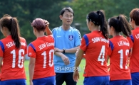 [포토]여자 축구대표팀 이끄는 윤덕여 감독