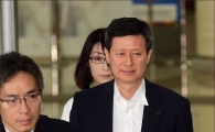 아버지 설득하러 온 신동주 vs 日 지분 확보나선 신동빈