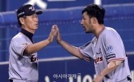 [포토]김성근 감독, '김경언 활약 대단했어!'