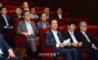 '3父子 전쟁, 차남의 실력행보'…'신동빈 현장파워' 경영자 이미지 부각