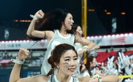 [포토] 치어리더, 무더위 날린 화끈한 댄스
