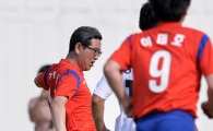 [포토]팀의 두 번째 골 성공시키는 김학용 의원