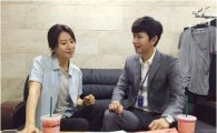 '미세스캅' 김희애·김민종, 팬들에 '손하트' 인사 '애정 팍팍'