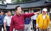 이낙연 전남도지사,신안 반월·박지도 방문 주민과 섬 가꾸기 의견 나눠