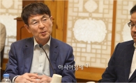 [포토]발언하는 현정택 청와대 정책조정수석