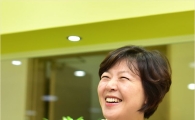 [W리더십] 결혼했다, 안 잘렸다…내가 '1호' 였다