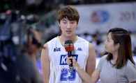 [포토]인터뷰 하는 KCC 김민구