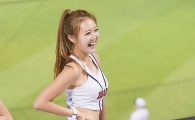 [포토] 치어리더, 엉밑살이 보일 듯 말듯~
