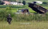 [포토]북을 향한 다연장 로켓포.....'긴장감'은 계속