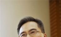 하영구 “금융지주회사법 지주 회장과 행장 알력 원인…손질해야”