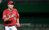 [포토]임준혁, '6이닝 무실점 완벽했어'