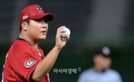 [포토]임준혁, '공 좀 바꿔주세요'