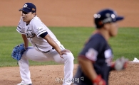 [포토]김태균에게 볼넷 허용하는 이현호