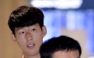 [포토]아버지와 함께 귀국하는 손흥민