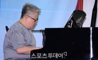 '복면가왕' 김형석, 새정치민주연합 당원 가입…온라인 시스템 이용