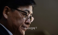 [포토]생각에 잠긴 정진엽 보건복지부 장관 