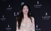 [포토] 설리, 에프엑스 탈퇴 후 첫 공식행사…'과감한 시스루룩'