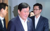 [포토]경제관계장관회의 참석하는 최경환 부총리 