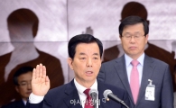 [포토]증인 선서 하는 한민구 국방부 장관