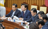 [포토]발언하는 원유철 원내대표