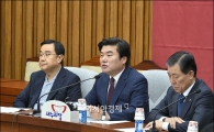 [포토]발언하는 원유철 원내대표