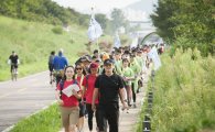 [아시아초대석] "컵라면 함께 듭시다" 이영규 회장의 '30km걷기 경영'