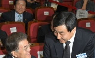 [포토]반갑게 인사하는 문재인·이종걸