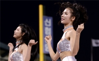 [포토]신나는 공연 선보이는 롯데 치어리더 박기량