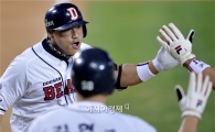 [포토]홍성흔, '내가 만루 홈런 넘겼어!'