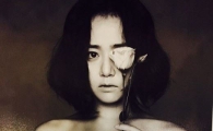 문근영, 화보 비하인드 컷 직접 공개…'고혹적 분위기'