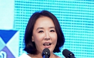 [포토] 강수연, 세월 무색한 '방부제 미모'