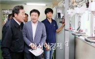 이낙연 전남도지사, 전남형 강소기업 현장 점검