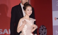 [포토] '부산국제영화제' 박보영, 레드카펫 홀린 인형미모