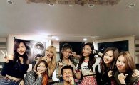 박진영, 새로운 걸그룹 '트와이스' 공개…"너희 모습 그대로 충분해"